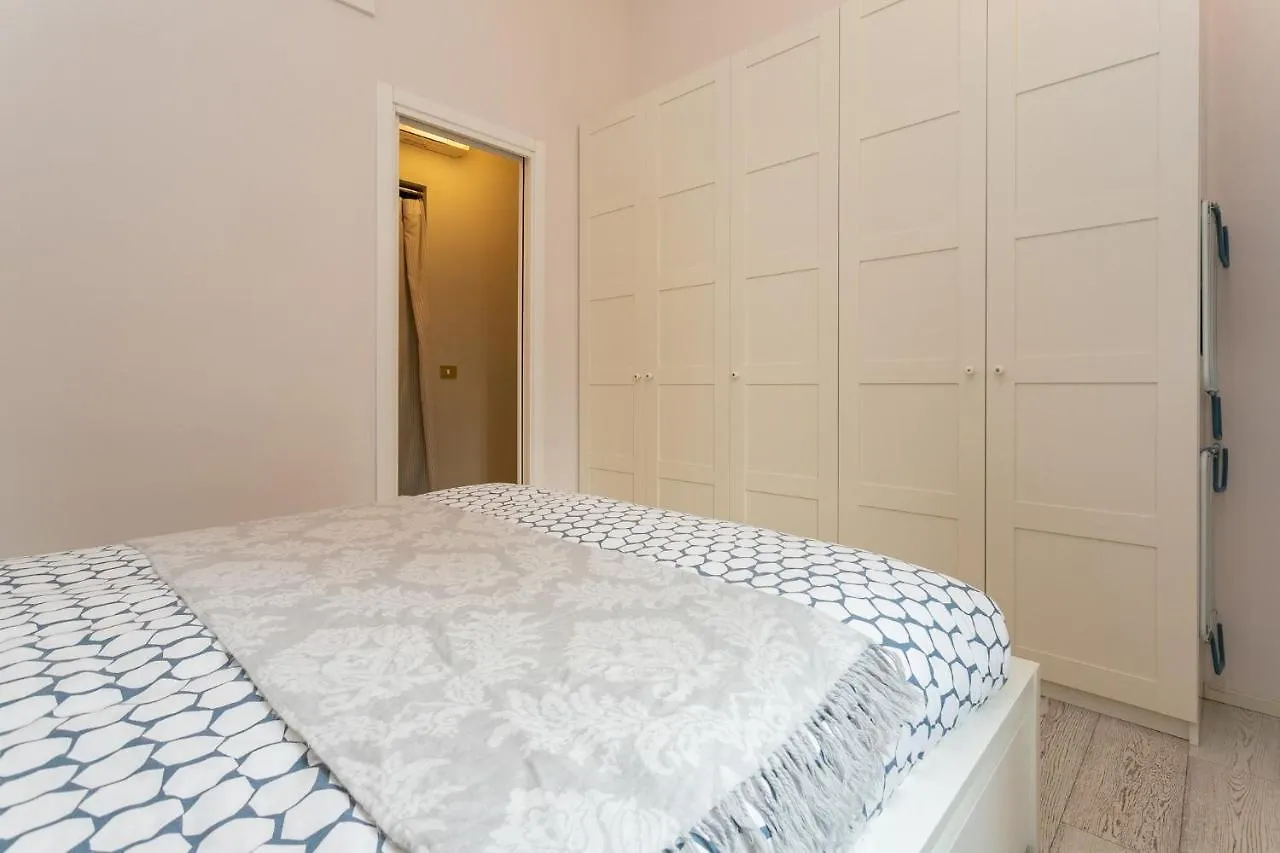The Best Rent - Beautiful Apartment Near Loreto Metro Station Milão